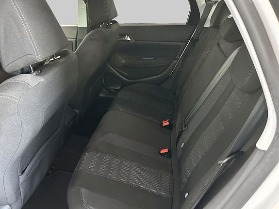 Peugeot 308 SW 7 of 15