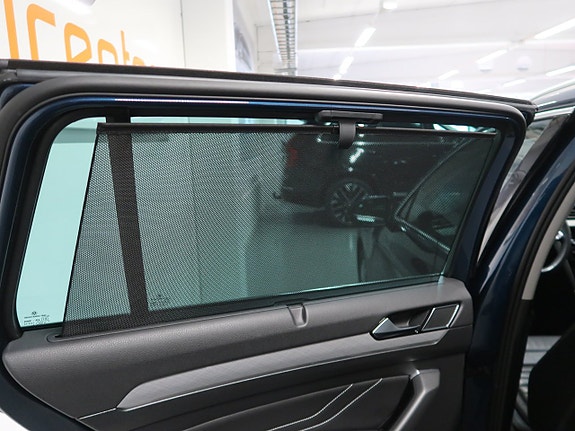Volkswagen Passat 27 of 30