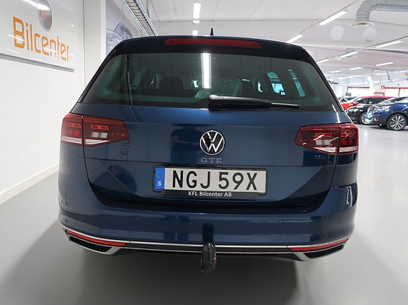Volkswagen Passat 8 of 30