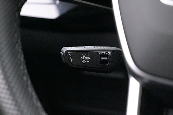 Audi e-tron 9 of 27