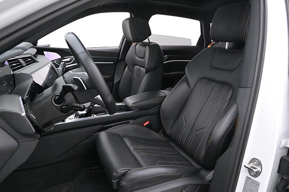 Audi e-tron 11 of 27