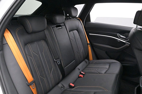 Audi e-tron 19 of 27