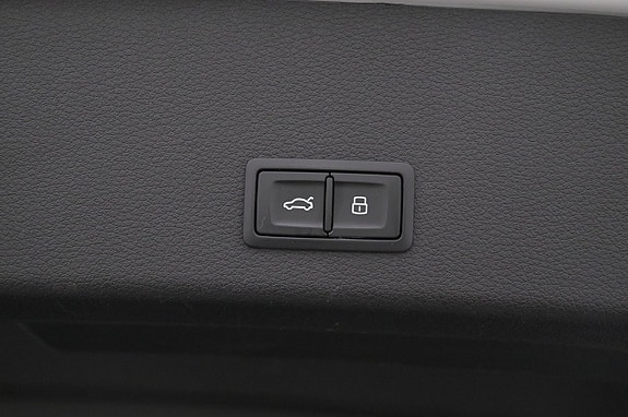 Audi e-tron 22 of 27