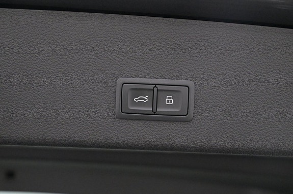 Audi e-tron Sportback 23 of 27