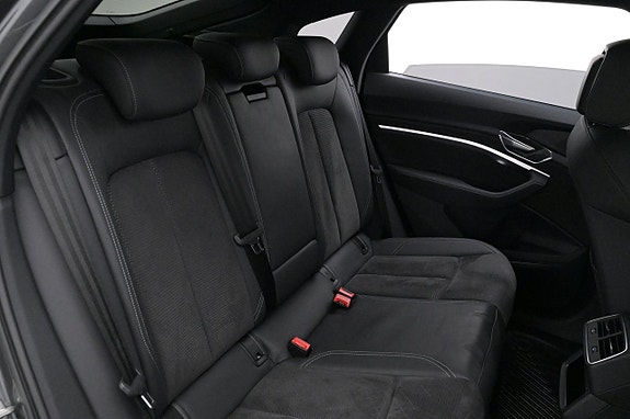 Audi e-tron Sportback 20 of 27