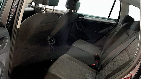 Volkswagen Tiguan 11 of 13