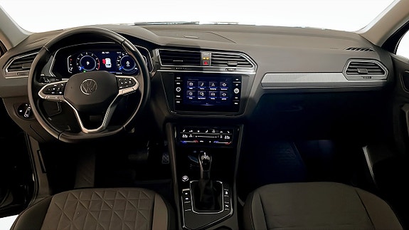 Volkswagen Tiguan 10 of 13