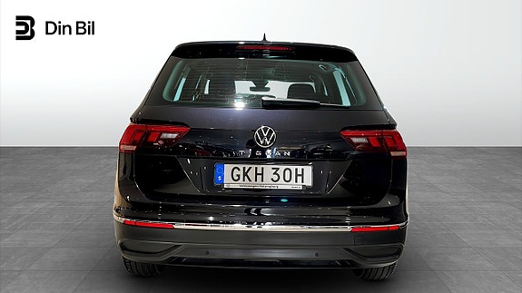 Volkswagen Tiguan 5 of 13