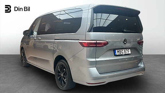 Volkswagen Multivan 3 of 13