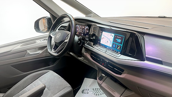 Volkswagen Multivan 10 of 13