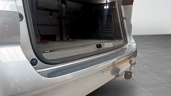 Volkswagen Multivan 13 of 13