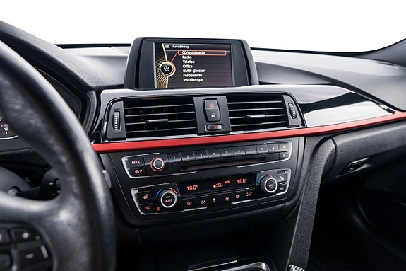 BMW 318d 15 of 21