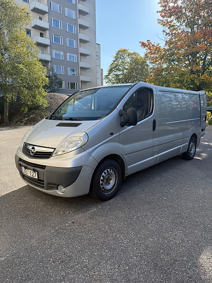 Opel Vivaro 2 of 7