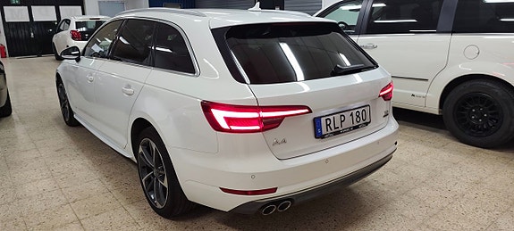 Audi A4 2 of 19