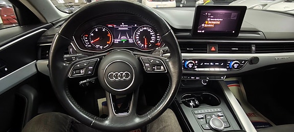 Audi A4 14 of 19