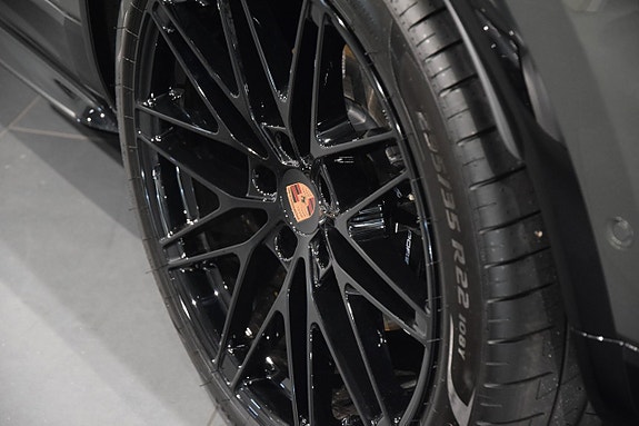 Porsche Macan GTS 3 of 26