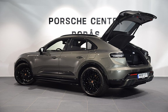 Porsche Macan GTS 24 of 26