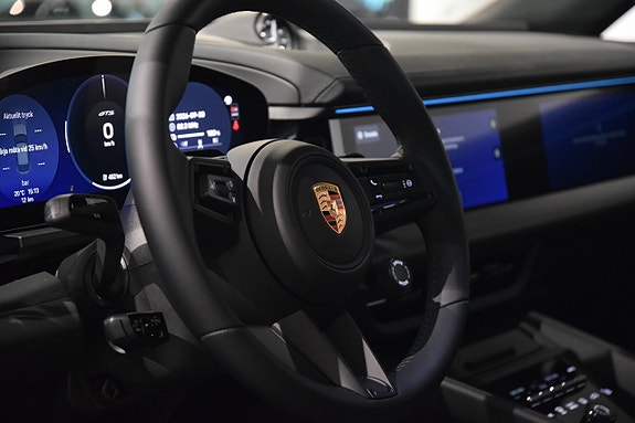 Porsche Macan GTS 5 of 26