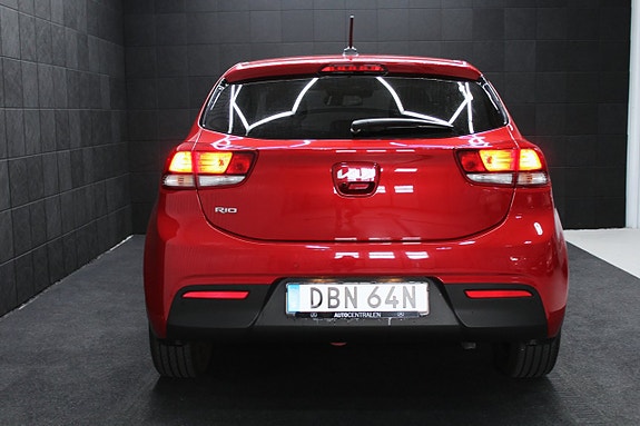 Kia Rio 5 of 17