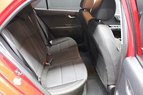 Kia Rio 13 of 17