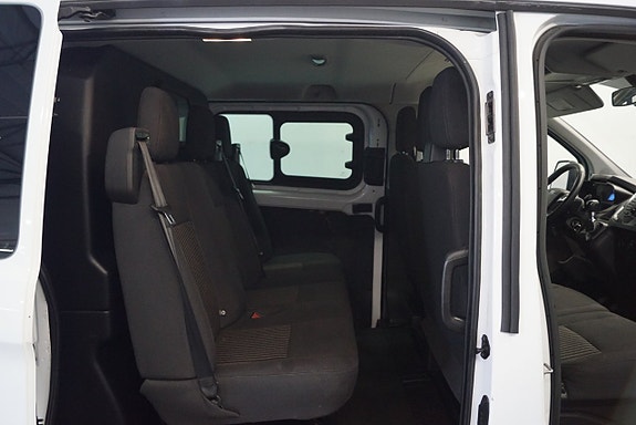 Ford Transit Custom 10 of 20