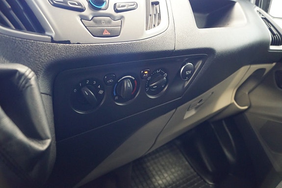 Ford Transit Custom 14 of 20