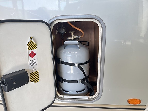 Bürstner AVIANO I 684 P (AC+Solcell+4 000 kg+TRUMA) 7 of 22