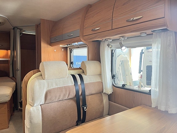 Bürstner AVIANO I 684 P (AC+Solcell+4 000 kg+TRUMA) 11 of 22