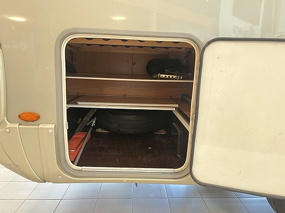 Bürstner AVIANO I 684 P (AC+Solcell+4 000 kg+TRUMA) 8 of 22