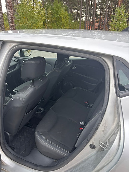 Renault Clio 7 of 8