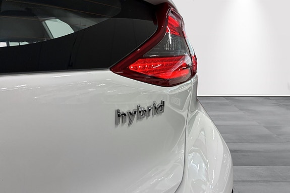 Hyundai IONIQ 10 of 17