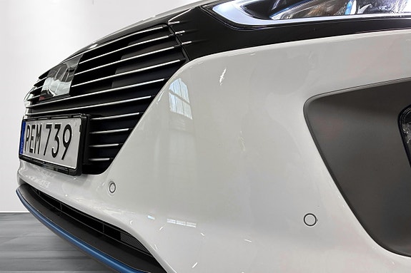 Hyundai IONIQ 17 of 17