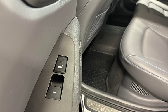 Hyundai IONIQ 15 of 17