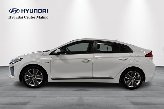 Hyundai IONIQ 3 of 17