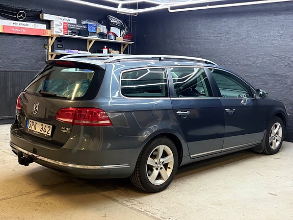 Volkswagen Passat 8 of 15