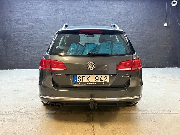 Volkswagen Passat 6 of 15