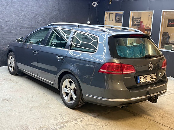 Volkswagen Passat 7 of 15
