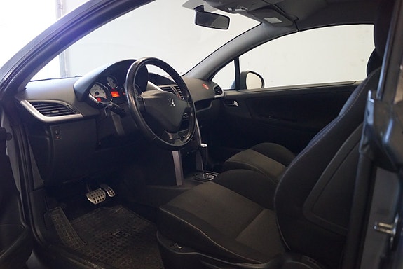 Peugeot 207 CC 8 of 13
