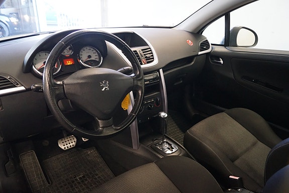 Peugeot 207 CC 10 of 13