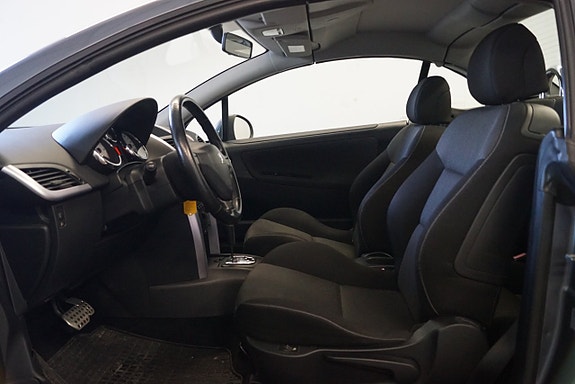 Peugeot 207 CC 9 of 13