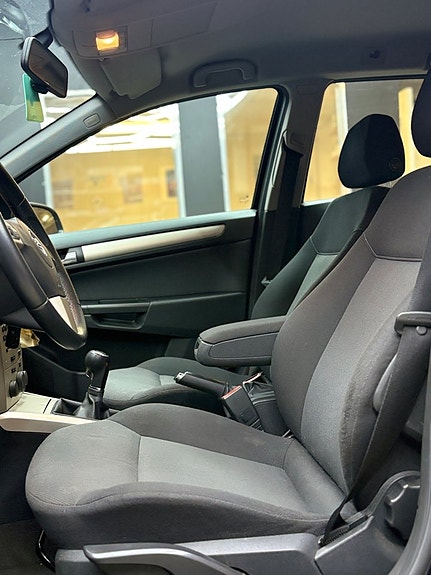 Opel Astra 11 of 14