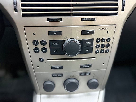 Opel Astra 14 of 14