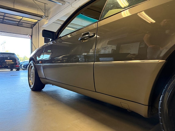 Mercedes-Benz 300 CE 18 of 30