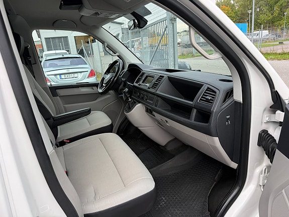 Volkswagen Transporter 11 of 12