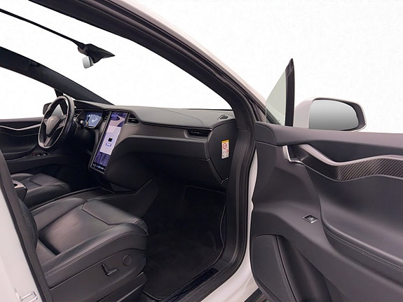 Tesla Model X 30 of 30
