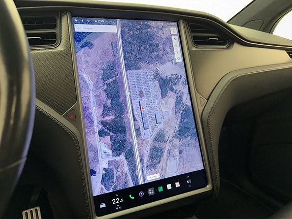 Tesla Model X 22 of 30
