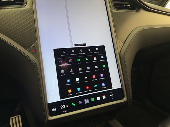 Tesla Model X 24 of 30