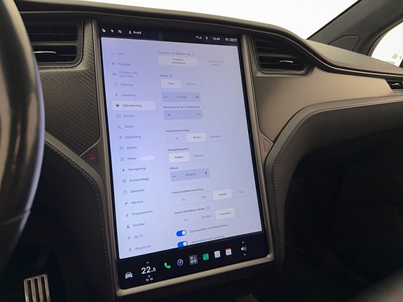 Tesla Model X 25 of 30