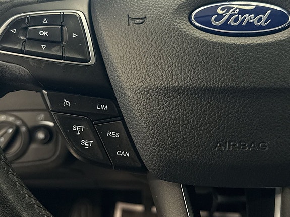 Ford C-Max 14 of 19