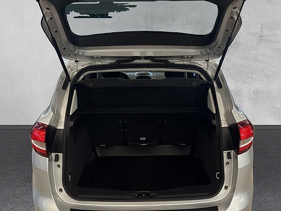 Ford C-Max 9 of 19